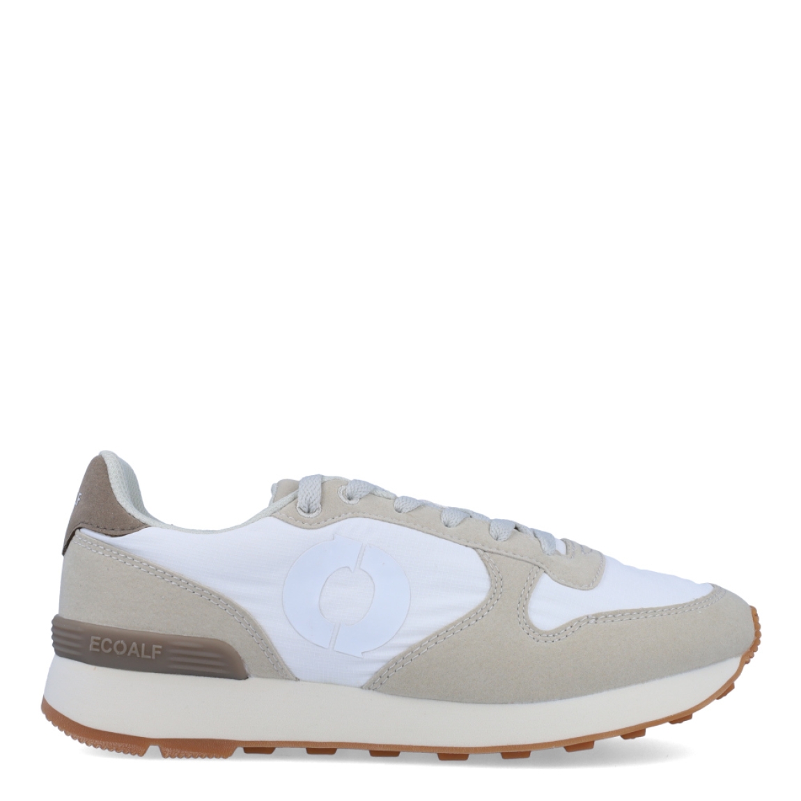 Deportivas de la marca Ecoalf, modelo UCLA. Exterior de las deportivas en naylon color blanco. Interior de las deportivas en tela color blanco. Cierre de las deportivas con cordones gris . Deportivas Ecoalf con suela plana. Estas deportivas Ecoalf Ucla transpirables son el complemento perfecto en tu armario. Tienen un diseño clásico y te darán la comodidad que necesitas para tu día a día!