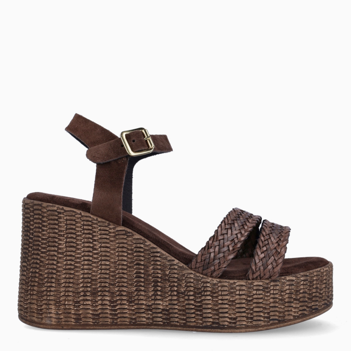 Sandalias de la marca Itse, modelo LYSA. Elaboradas en rafia trenzada color marrón. Interior en ante color marrón. Cierre de sandalias Itse con hebilla en tobillo y suela alta con cuña de 8cm de altura. Estas sandalias Itse LYSA son ideales en comodidad y estilo!