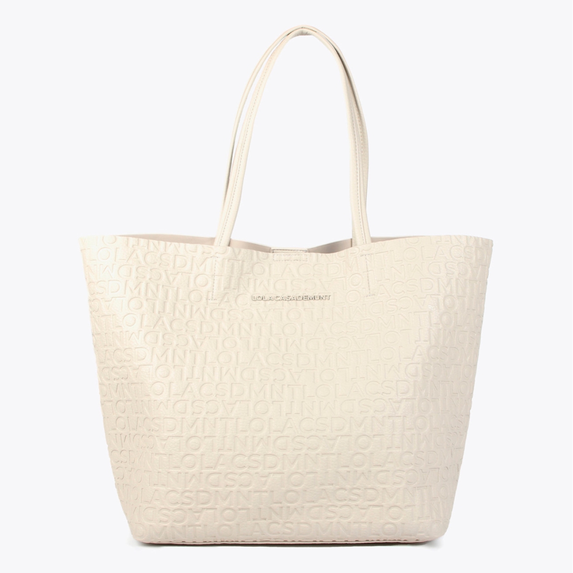 Bolso de la marca Lola Casademunt, modelo CHERRY. Bolso shopper desestructurado en efecto piel color blanco. Detalle de grabado monograma y bolsillo interior. Contiene neceser interior. Cierre imantado.ALTO: 30 cm - LARGO: 32 cm - ANCHO: 17 cm.