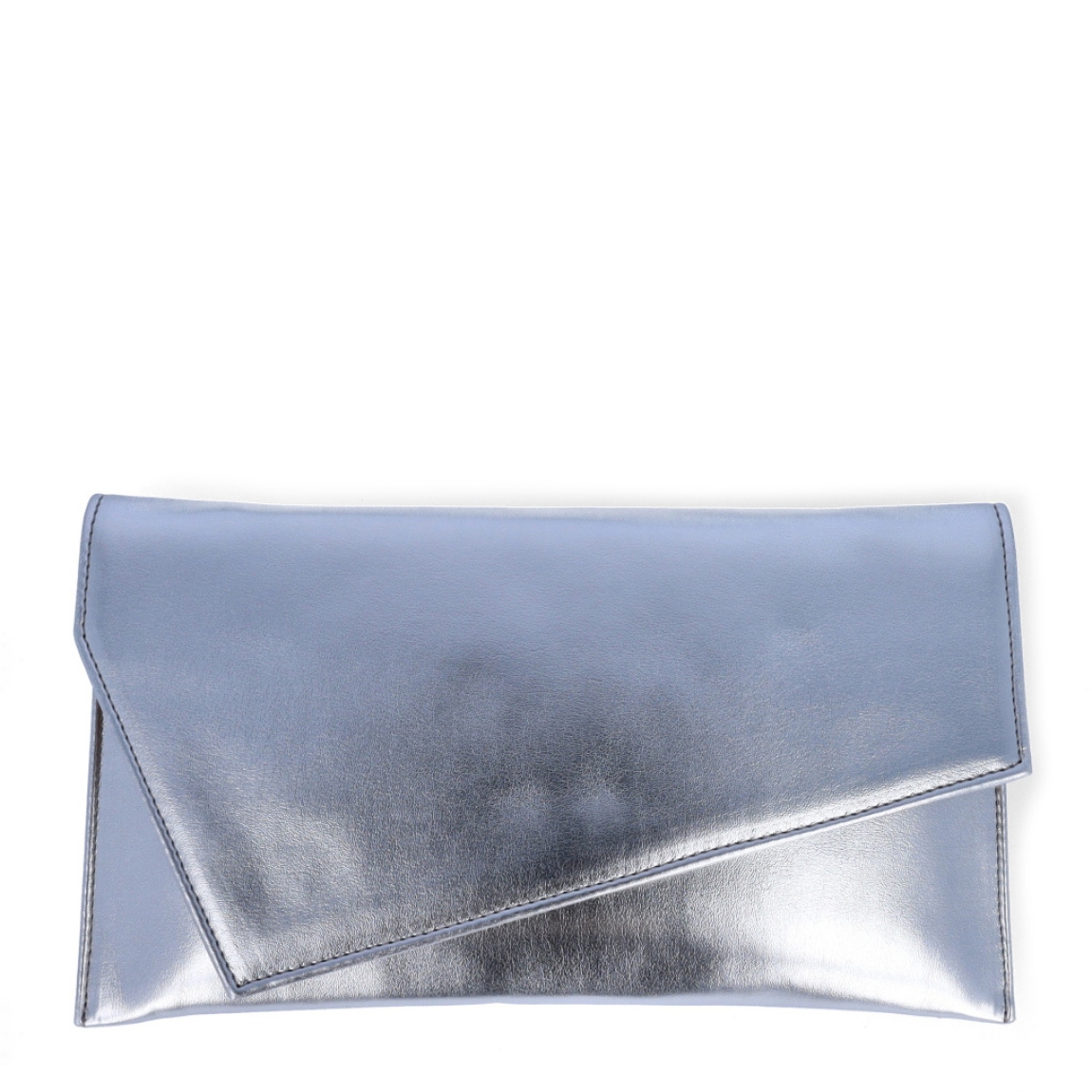 Bolso para eventos de la marca Munné, modelo VEGA. Bolso tipo cartera en piel vegana color plata. Cierre del bolso con doble botón inmantado y asa de cadena. Medidas del bolso: alto 14cm y ancho 25cm, perfectas para llevar de mano y colgado cuando lo necesites. Este bolso de fiesta Munné VEGA es un clásico reinventado que te acompañará en tus eventos más especiales a juego con tus zapatos.