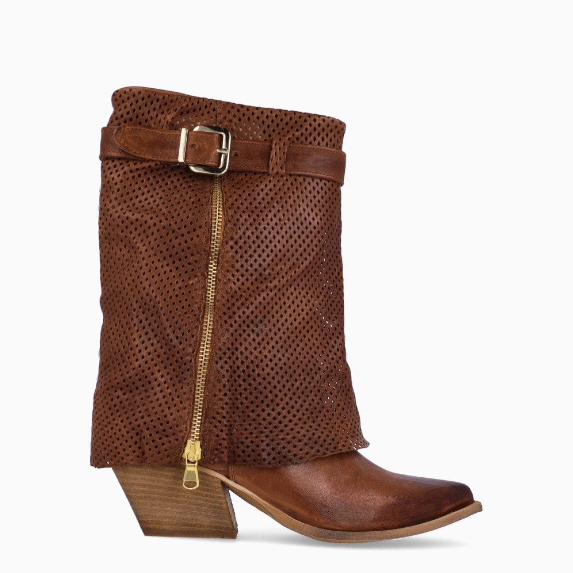 Botas de la marca Itse, modelo TOTEM. Exterior en piel con efecto troquelado color cuero con punta lápiz. Interior en piel color marrón con plantilla acolchada para máxima comodidad. Cierre con cremallera. Botas Itse con tacón de 6cm de altura. Estas botas Itse TOTEM son ideales para esta temporada!