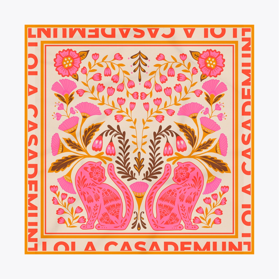Pañuelo de la marca Lola Casademunt, modelo L0700. Pañuelo satinado vibrante con estampado floral combinado con figura animal. Material suave al tacto que aporta elegancia a cualquier look. Ideal para mejorar tu estilo diario o en ocasiones especiales. Mide 70x70 cm.