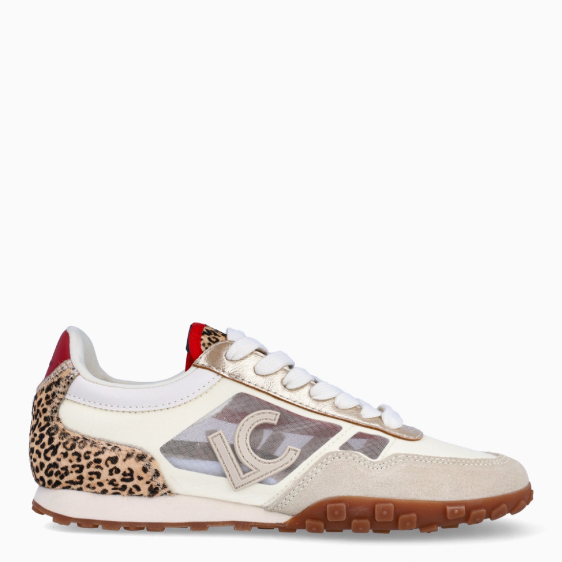 Deportiva de la marca Lola Casademunt, modelo LEOPARDO. Deportivas estilosas combinada en varios tejidos multicolor con paneles de rejilla y detalles animal print en talón. Ideal para completar tus looks casuales con un toque único. Suela de goma de 1,5cm con excelente agarre. Estas deportivas Lola Casademunt LEOPARDO son ideales para esta temporada!