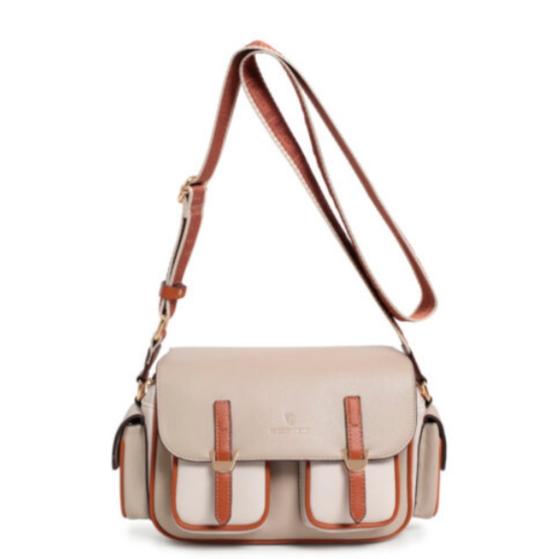 Bolso cross body de la marca Robert Pietri, modelo ALTEA. Bolso elaborado en pu color taupe combinado. Bolso Robert Pietri con asa de hombro y cruzar regulable , cierre con cremallera, solapa con cierre iman, 1 bolsillo interior y 4 bolsillos exteriores con cierre iman. Bolso Robert Pietri ALTEA, ideal para llevar a todos lados! Medidas: alto 17cm y ancho 25cm.