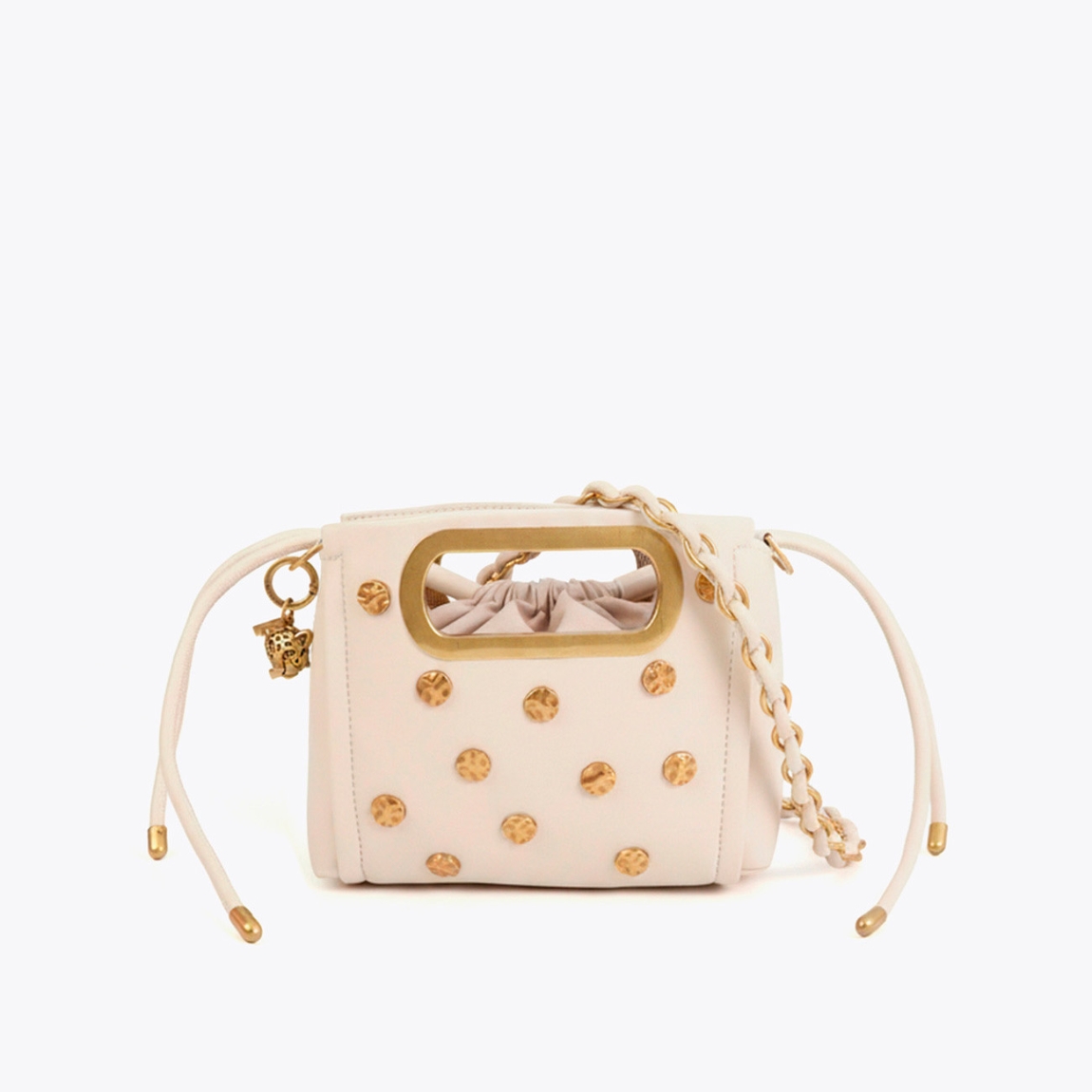Elegante bolso bandolera de la marca Lola Casademunt, modelo LORENA. Elaborado en polipiel color hielo con textura y decorado con tachas doradas. Asa ajustable y cierre magnético para mayor seguridad. Bolsillo interno para organización y detalle de charm metálico en el lateral. Bolso Lola Casademunt LORENA ideal para llevarlo a todos lados y marcar estilo!ALTO 17cm ANCHO 18cm PROFUNDIDAD 8cm