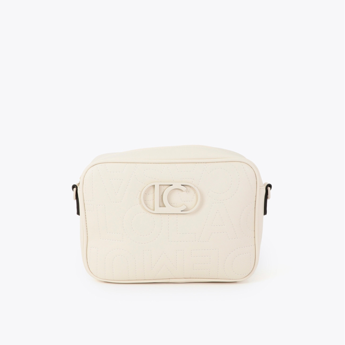Bolso bandolera de la marca Lola Casademunt, modelo LEONARD. Bolso elaborado en polipiel de color crudo, es práctico y elegante. Confeccionado en material resistente, presenta un cierre de cremallera y detalles metálicos. Ideal para llevar lo esencial con estilo.ALTO 18cm ANCHO 25cm PROFUNDIDAD 8cm
