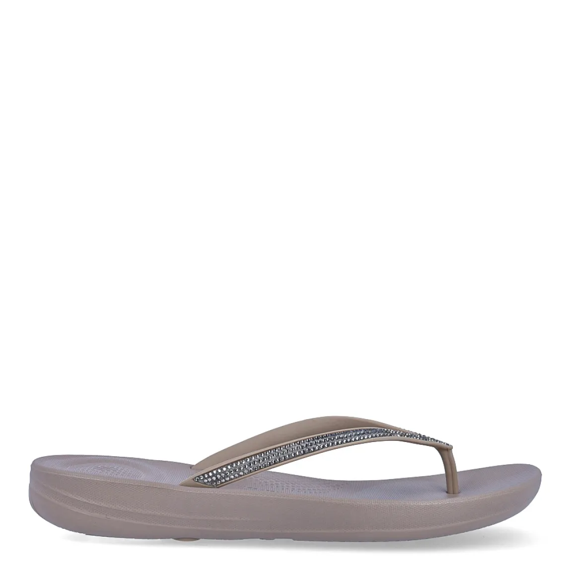 Sandalias de la marca Fitflop, modelo IQUSHION. Exterior elaborado en neopreno color gris con brillantes en pala. Interior en piel color gris. Suela plana de goma. Estas sandalias Fitflop IQUSHION son ideales para esta temporada!