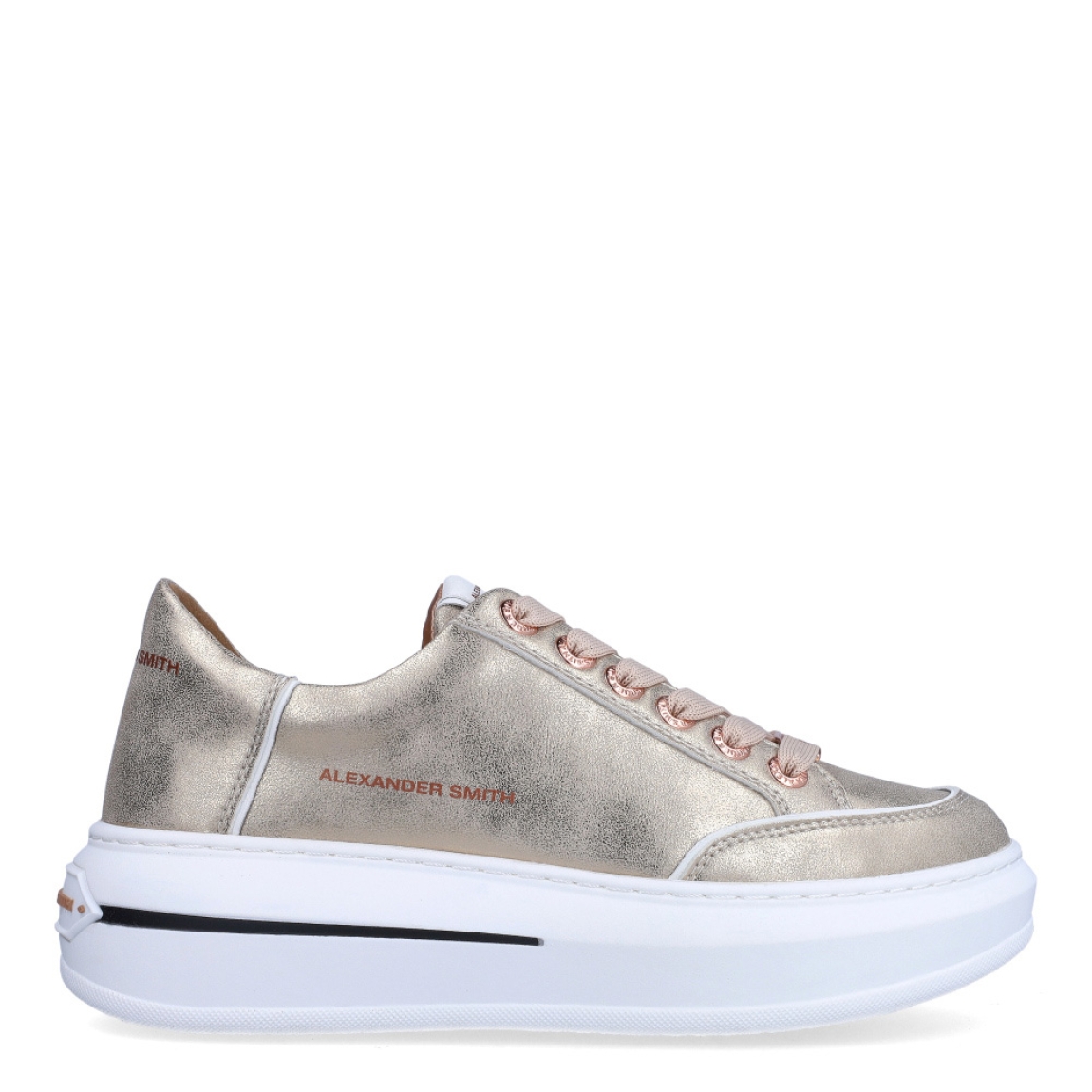 Deportivas de la marca Alexander Smith, modelo LANCASTER. Exterior en piel color platino. Interior con plantilla acolchada y extraíble para máxima comodidad. Cierre de las deportivas con cordones y plataforma de 4cm de altura. Estas deportivas Alexander Smith LANCASTER son unas clásicas, ideales para crear diferentes looks esta temporada!
