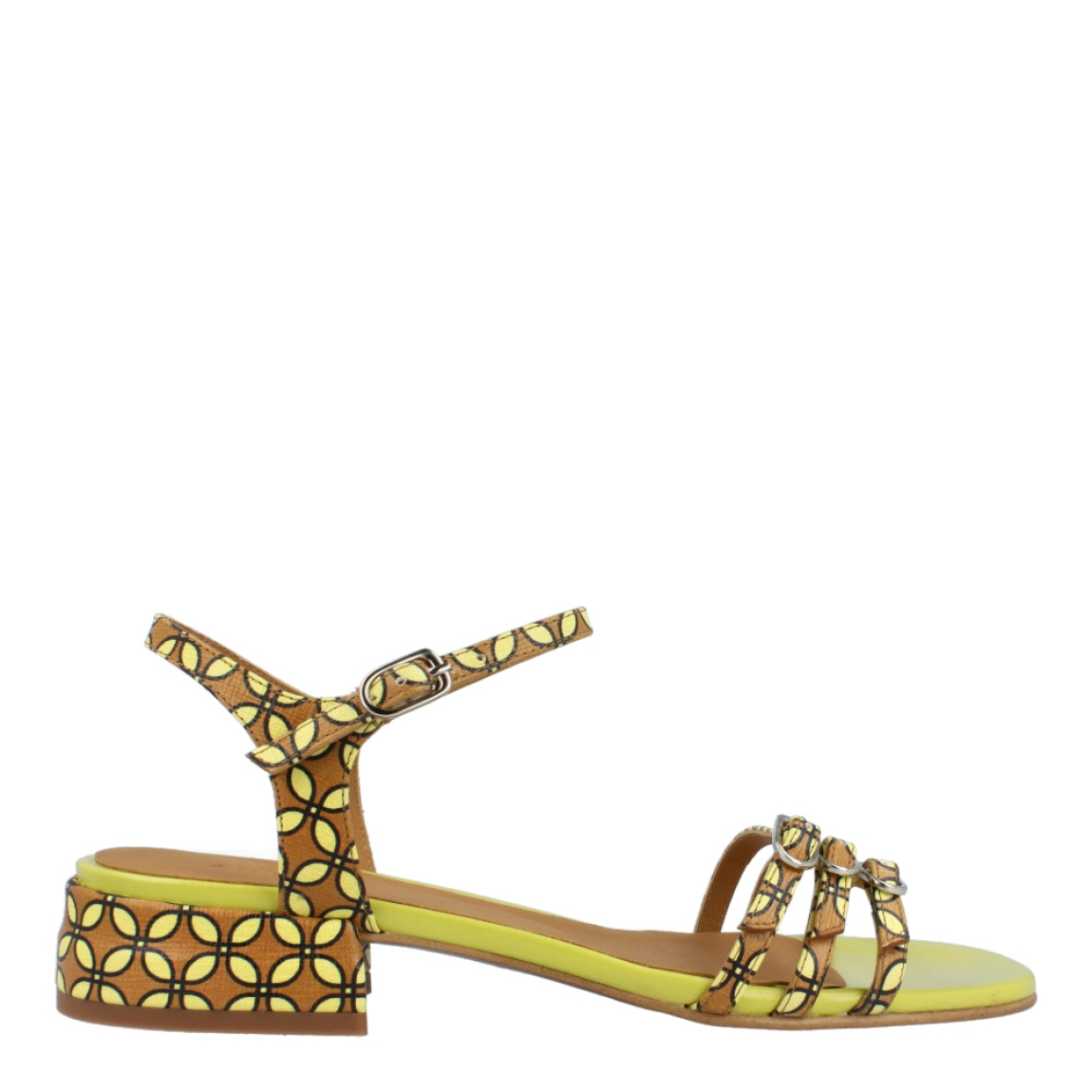Sandalias de la marca Audley, modelo LEMON-2. Exterior de las sandalias en piel con estampado de colores camel y verde. Interior de las sandalias en piel color camel y verde. Cierre de las sandalias Audley con hebillas, una en el talón y tres en la pala. Sandalias con tacón de 2cm de altura. Estas sandalias Audley, modelo LEMON-2 tienen el diseño y color atrevido que hará que tus looks sean únicos!