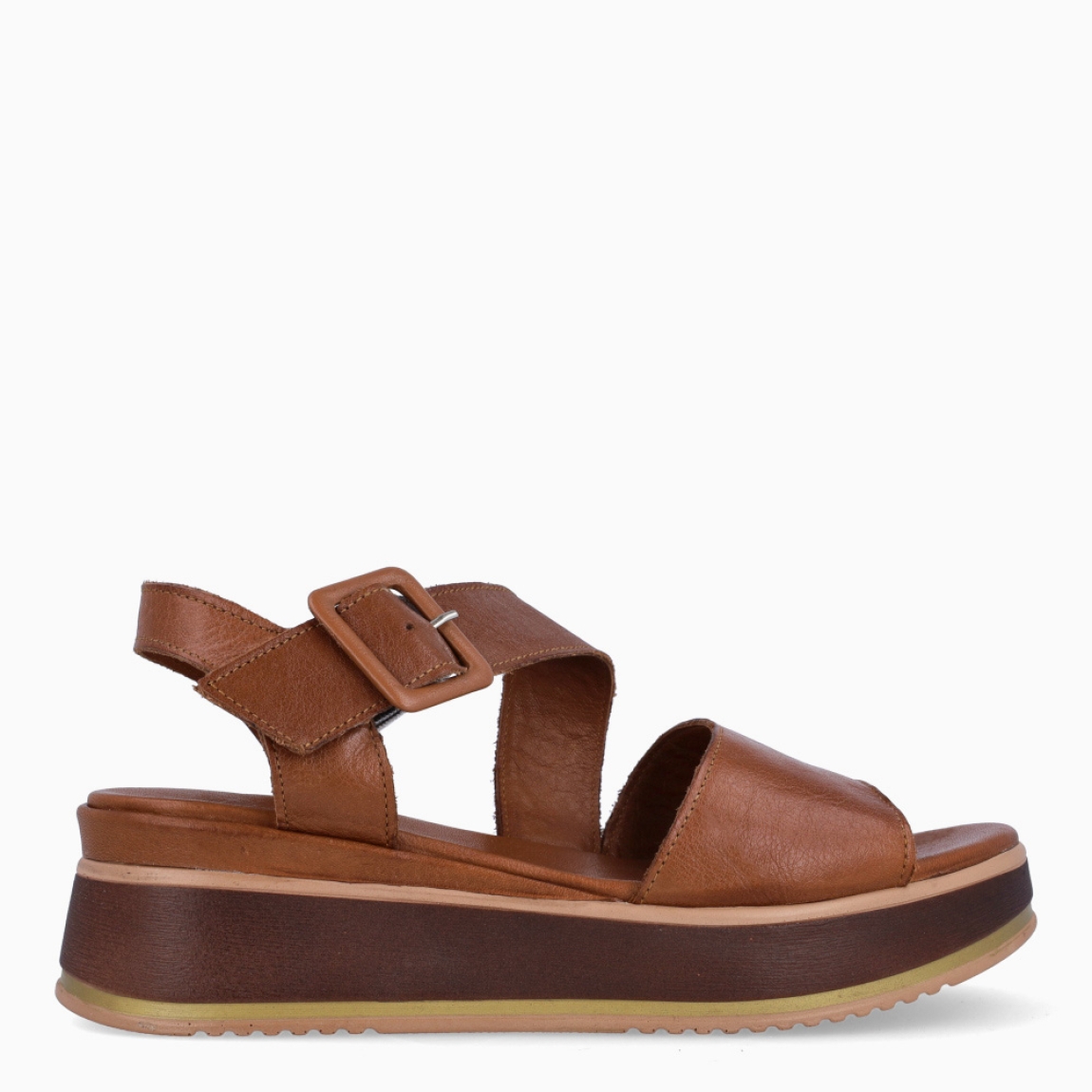 Sandalias de la marca Itse, modelo ROCIO. Elaboradas en piel color cuero con tiras en pala cruzadas. Interior en piel color cuero. Cierre de sandalias con hebilla en tobillo. Suela de goma con plataforma de 5cm de altura. Estas sandalias Itse ROCIO son un complemento ideal para ti!