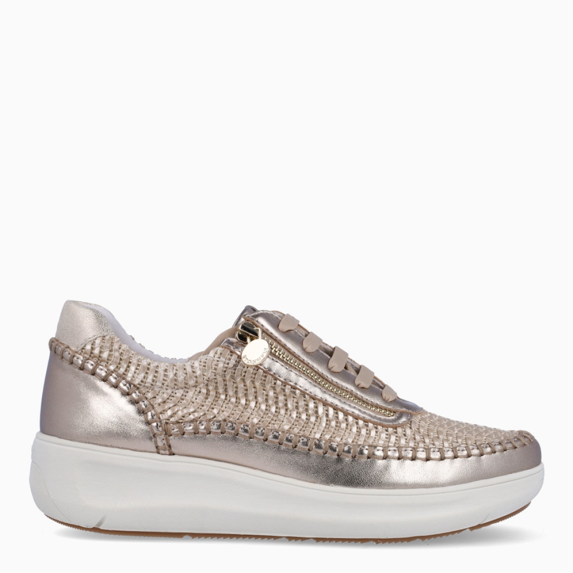 Deportivas de la marca Stonefly, modelo CREAM 78. Deportivas elaboradas en piel con efecto troquelado color bronce con detalle de cierre. Cierre de las deportivas con cordones taupe. Deportivas Stonefly con cuña de 3cm de altura. Estas Stonefly CREAM 78 son un complemento que te ofrecerá la comodidad que necesitas a donde vayas esta temporada!