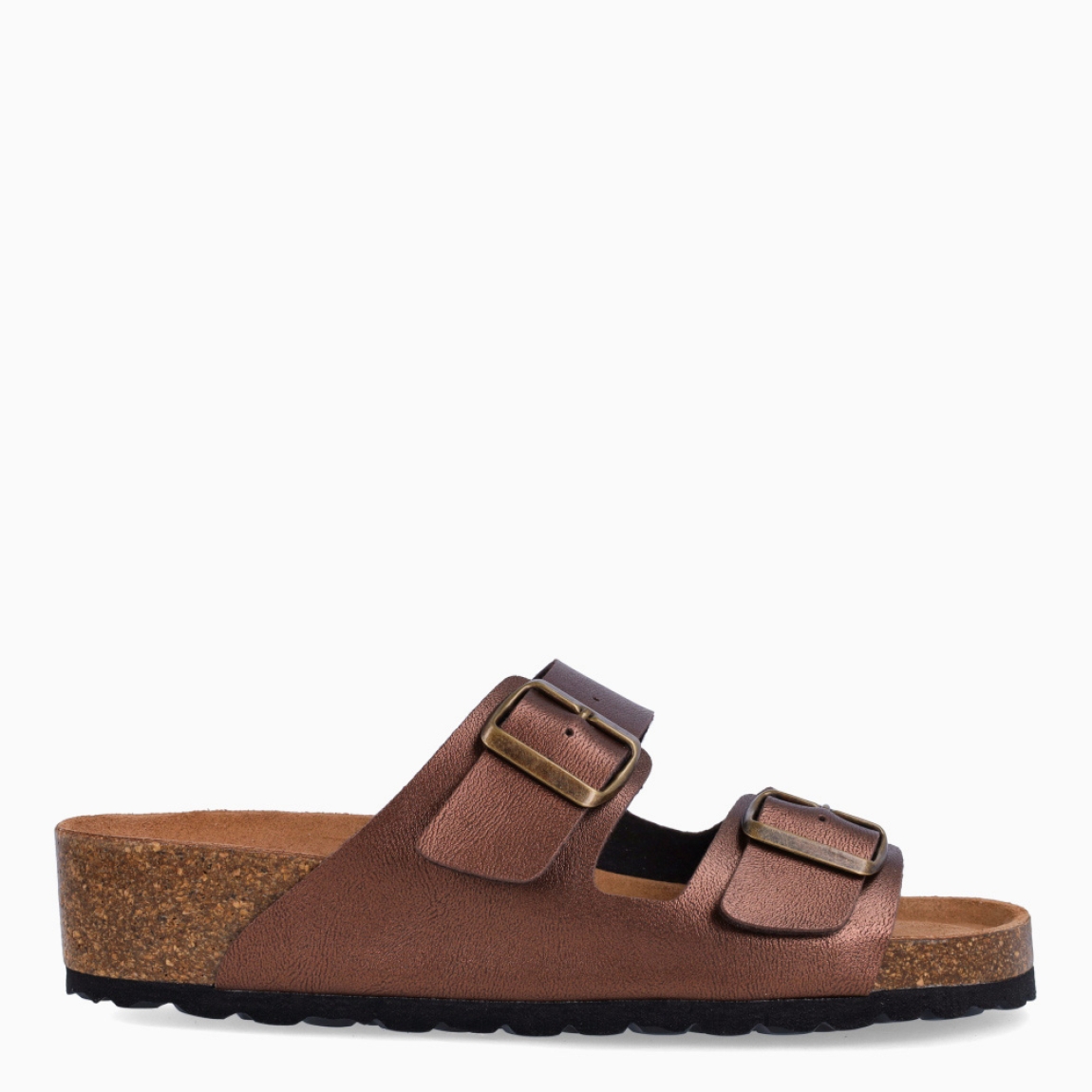 Sandalias de la marca Itse, modelo AZABU. Sandalias elaboradas en piel color marrón con efecto brillante. Sandalias con interior en corcho. Suela de goma y plana. Cierre de sandalias Itse con doble hebilla en pala. Sandalias Itse AZABU, unas clásicas para tu fondo de armario esta temporada de verano!