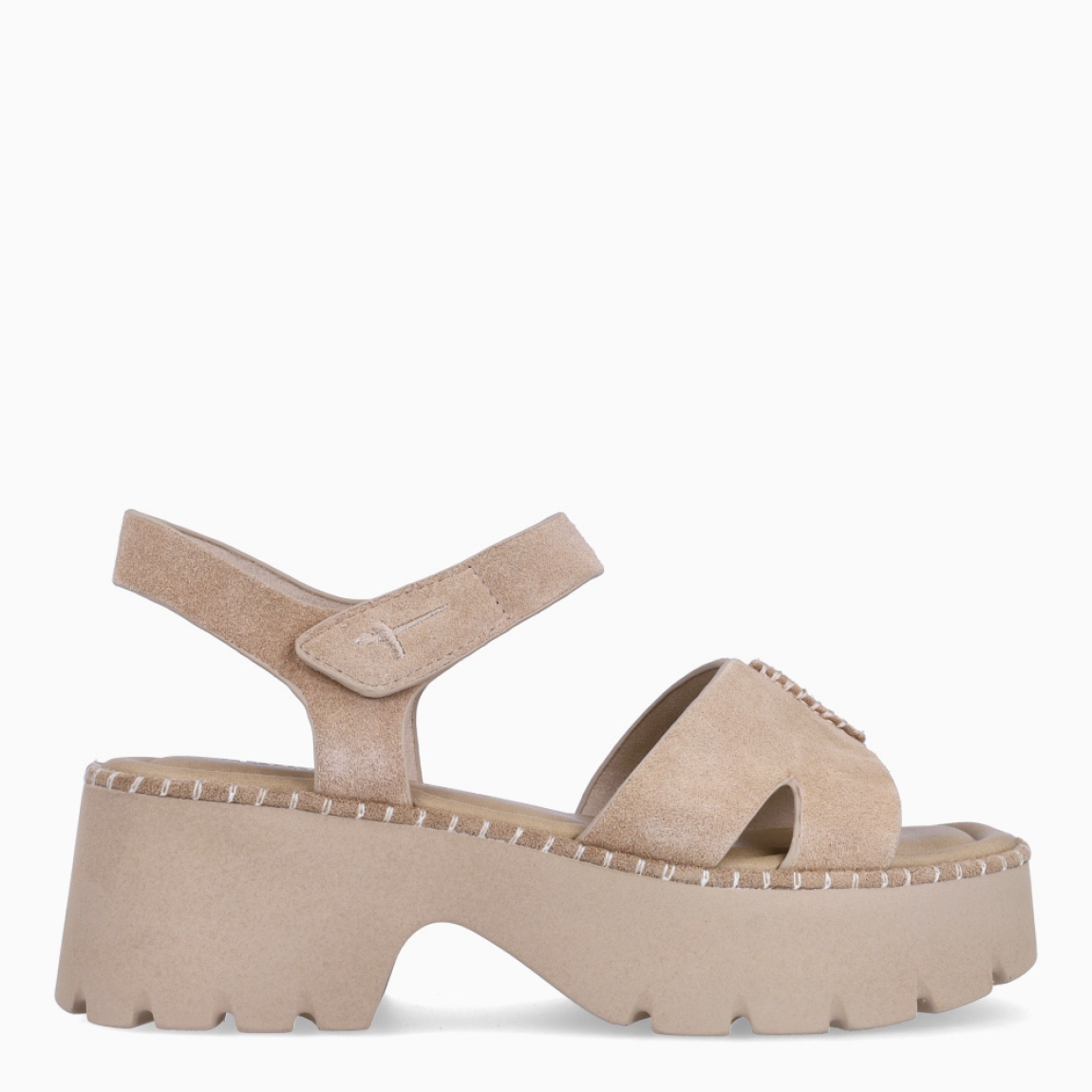 Sandalias de la marca Tamaris, modelo JOSELYN. Elaboradas en ante color taupe con tiras cruzadas y costura. Interior en piel color taupe. Cierre de sandalias Tamaris con velcro en tobillo. Suela con tacón grueso de 6cm de altura. Estas sandalias Tamaris JOSELYN, son un complemento ideal para llevar todos los días esta temporada!