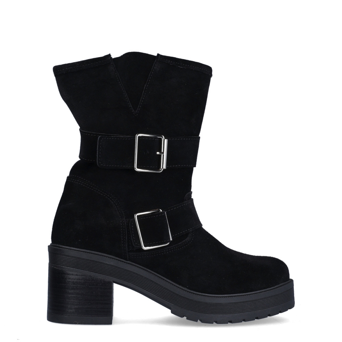 Botines de la marca Itse, modelo DALIA. Exterior en ante color negro con detalle de doble hebilla en lado externo. Interior en piel color negro. Cierre de botines Itse con cremallera y tacón de 5cm de altura. Estos botines Itse DALIA son un complemento ideal para tus looks de temporada!