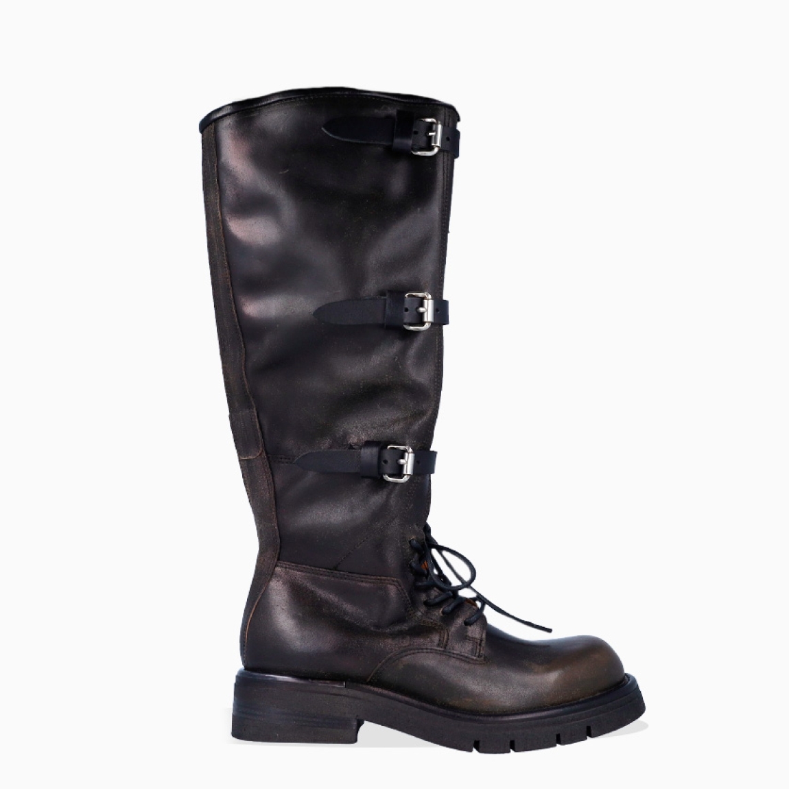 Botas de la marca A.S.98, modelo B8. Exterior en piel color negro con detalle de 3 hebillas y cordones en pala hasta arriba. Cierre con cremallera. Botas largas con cuña de 4cm de altura. Estas botas A.S.98 B8 están hechas para resaltar tus looks, con comodidad y estilo!