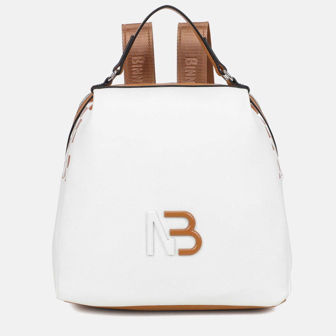 Mochila de la marca Binnari, modelo EBRO. Elaborado en piel color blanco con detalle en camel. Es una mochila cómoda y versátil pues podrás llevarla tambien como bolso de mano. Tiene diversos bolsillos en su interior y exterior con cremalleras. Los detalles metálicos son de color nickel. Medidas: alto y ancho 26cm. Esta mochila Binnari EBRO es ideal para llevarla a todos lados!