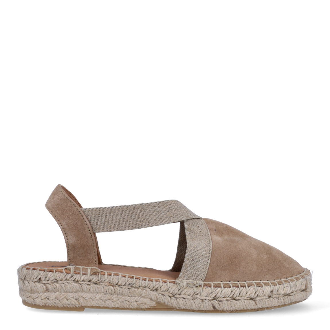 Alpargatas de la marca Itse, modelo TANA. Exterior en ante color camel con tiras cruzadas. Alpargatas con punta redonda. Interior en piel color nude. Alpargatas Itse con cuña de 3cm de altura. Estas Alpargatas TANA son ideales para lucirlas esta temporada!