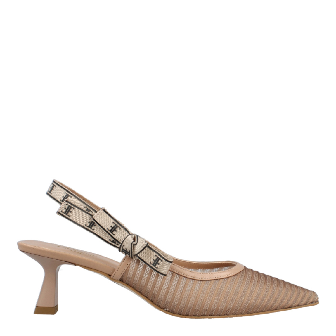 Salones destalonados de la marca Munné, modelo CINDERELLA. Exterior de los salones en tela transparente a rayas color nude con un detalle de lazo en la parte lateral exterior. Interior de los salones en piel color nude. Salones Munné con tacón de 4cm de altura. Estos salones Munné, modelo Cinderella son el complemento ideal en tus looks elegantes y con estilo.