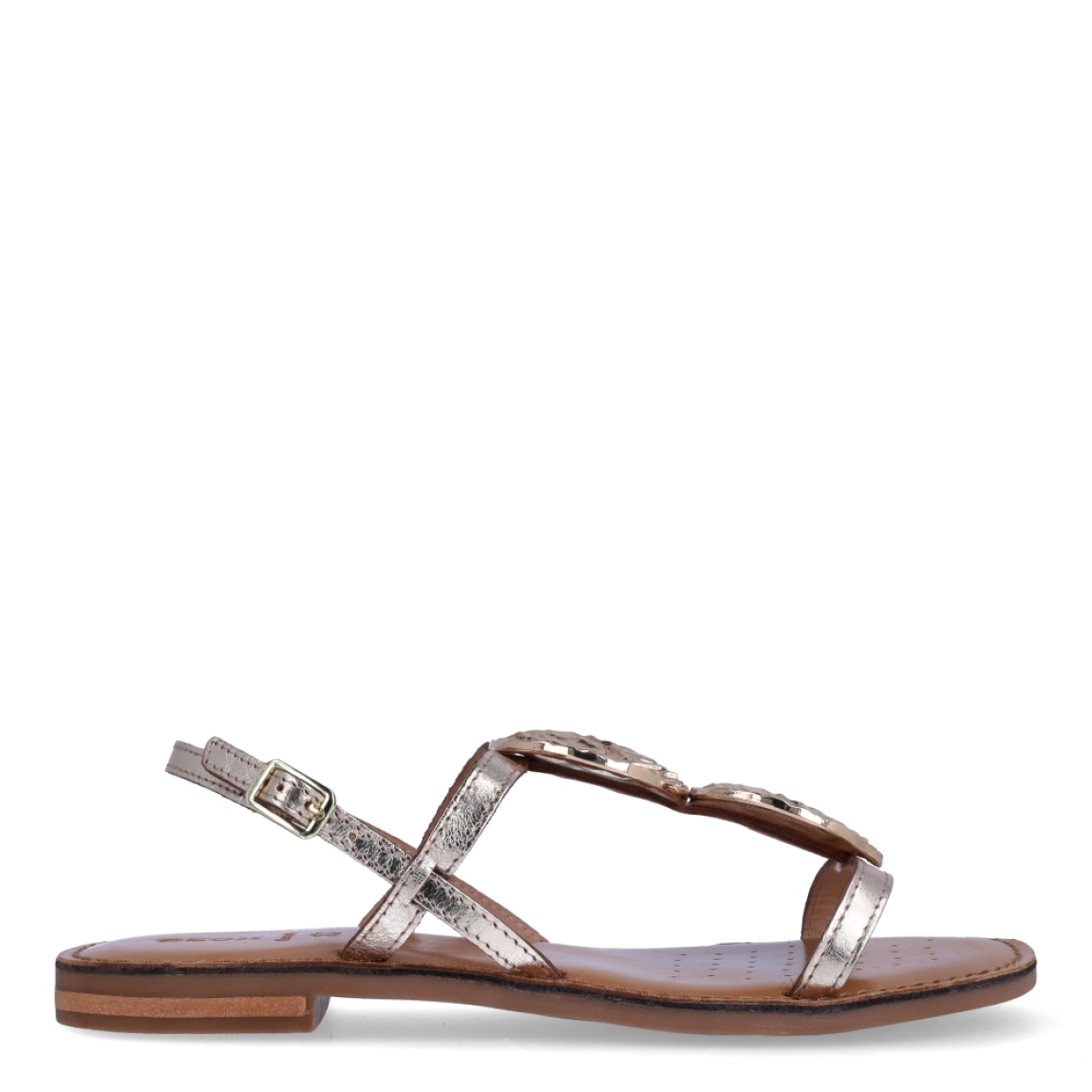 Sandalias de la marca Geox, modelo VIRGI. Exterior en piel color oro con aplicaciones de brillantes. Interior en piel color camel. Cierre de sandalias Geox con hebilla. Sandalias con suela plana. Estas sandalias Geox VIRGI son unas clásicas, que darán a tu look un estilo único!