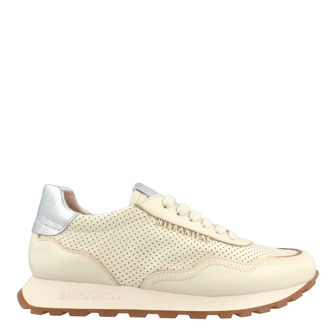 Deportivas de la marca Hispanitas, modelo HV-24. Exterior de las deportivas en piel troquelada color beig. Interior de las deportivas en piel color beig. Cierre de las deportivas con cordones. Deportivas Hispanitas con cuña de 2cm de altura. Estas deportivas Hispanitas HV-24 son unas clásicas que debes tener en tu armario!
