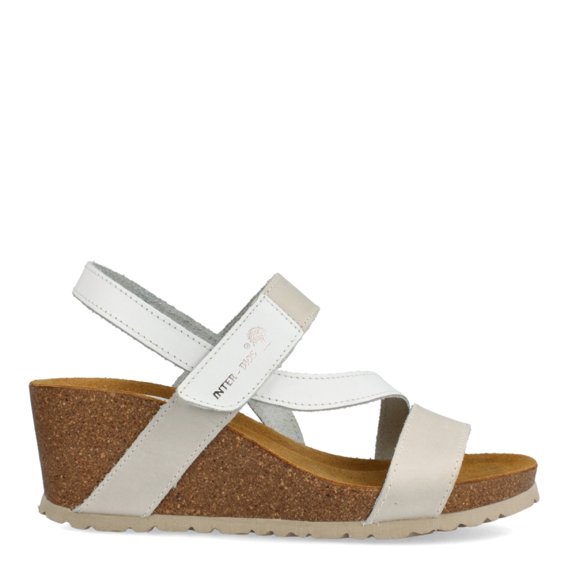 Sandalias de la marca Inter Bios, modelo SARA. Sandalias de tiras elaboradas en piel color gris con detalles en blanco. Cierre de las sandalias con velcro y suela de goma con cuña de 6cm de altura. Estas sandalias Inter Bios SARA son ideales para elevar tus looks con la comodidad que necesitas en tu día a día.