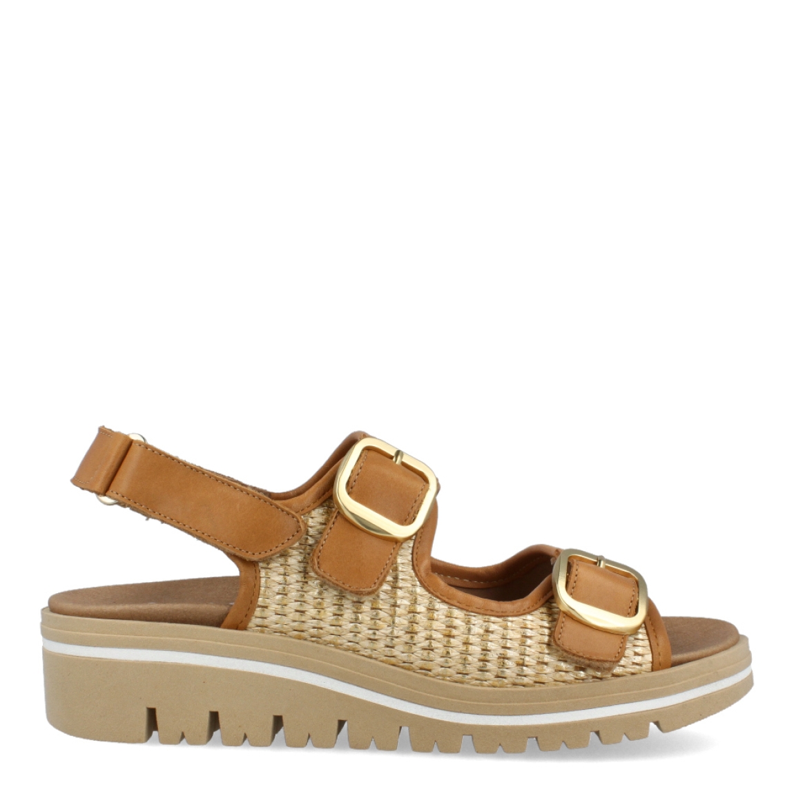 Sandalias de la marca PieSanto, modelo SHAROM. Exterior de las sandalias en rafia trenzada color camel. Interior de las sandalias en piel color camel con plantilla acolchada y extraíble. Ciere de las sandalias PieSanto con doble hebilla en pala y empeine, y velcro en el talón. Sandalias con cuña de 3cm de altura. Estas sandalias PieSanto SHAROM son el complemento ideal para tus looks de temporada, podrás crear diferentes outfits con la máxima comodidad.