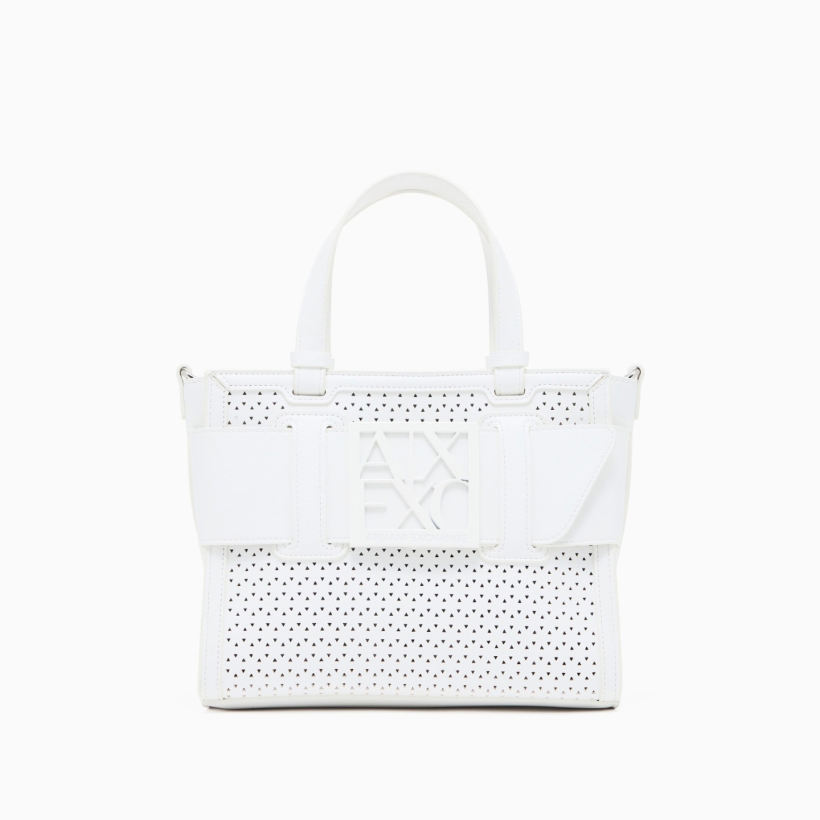Bolso de la marca Armani Exchange, modelo URSULA. Bolso con diseño minimalista elaborado en piel con efecto troquelado color blanco, y detalle de logotipo en parte frontal. Cierre con cremallera. Bolso perfecto para completar looks urbanos y sofisticados. La textura técnica del tejido le aporta un toque moderno y resistente, mientras que su gran capacidad lo hace ideal para afrontar el día con estilo y practicidad. Bolso Armani Exchange con amplio compartimento principal. Se puede llevar al hombro o en la mano. Bolso Amani Exchange URSULA, es un accesorio imprescindible para quienes aprecian la sencillez refinada. Medidas: alto 20cm y ancho 24cm.