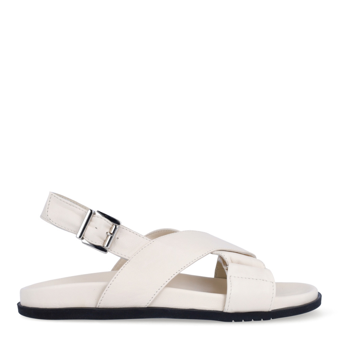 Sandalias de la marca Itse, modelo LENA 22. Sandalias elaboradas en piel color beig con detalles en tiras cruzadas en la pala. Cierre de las sandalias con hebilla en el tobillo y plataforma plana de goma. Estas sandalias Itse LENA 22 son el complemento que dará personalidad y comodidad a tus looks de temporada.