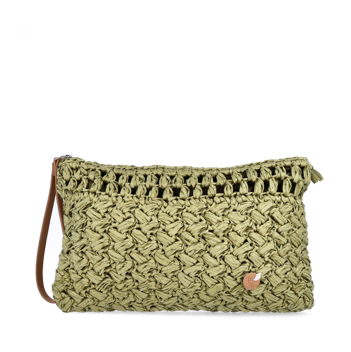 Bolso de la marca Kbas, modelo PILAR. Elaborado en rafia trenzada color verde. Interior en textil verde. Cierre de bolso de mano Kbas con cremallera. Medidas: alto 19cm y ancho 29cm. Este bolso Kbas PILAR es un complemento perfecto para tus looks frescos y de temporada!