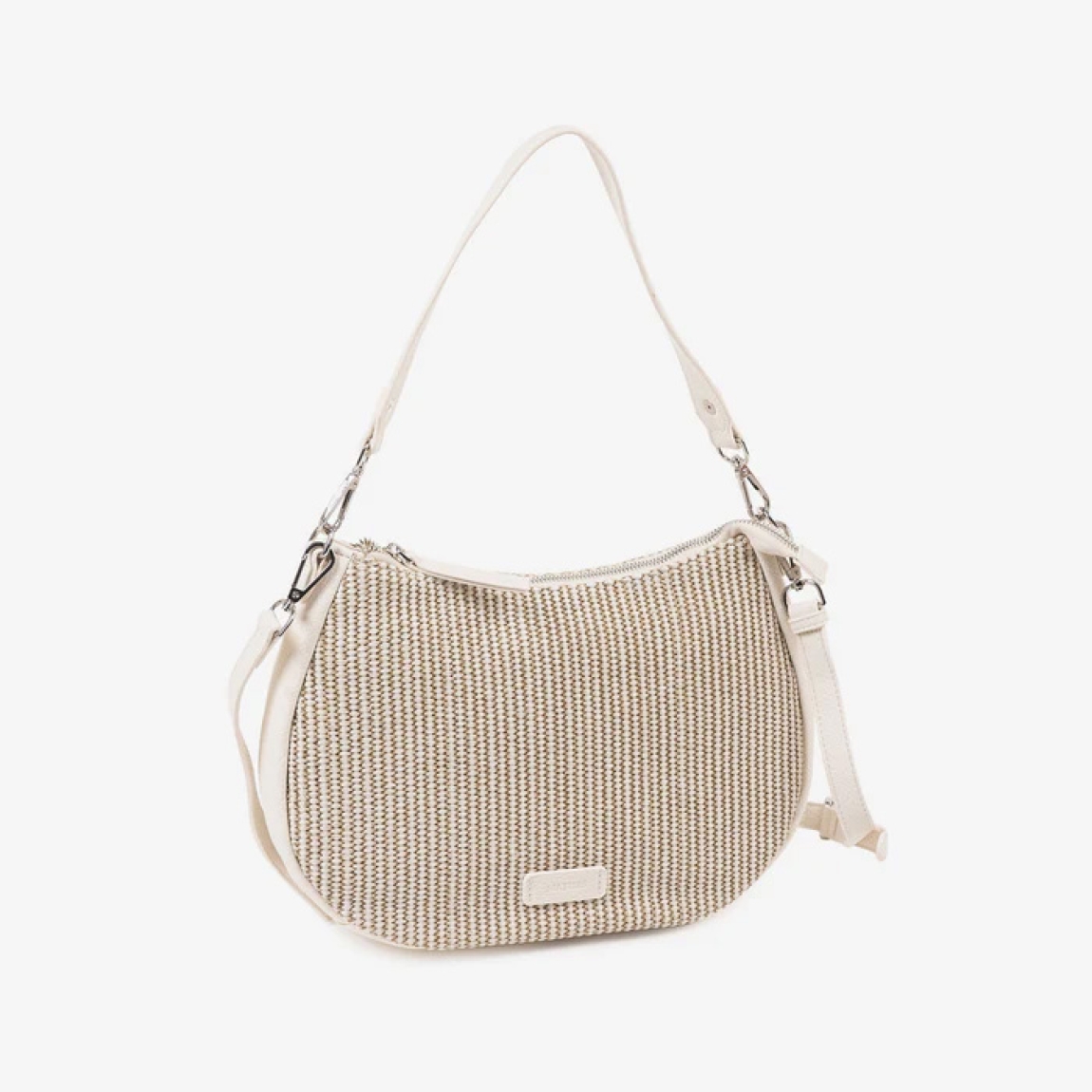 Bolso de la marca Matias Salva, modelo NIJAR. Elaborado en rafia color beig. Interior de forro textil con un bolsillo cerrado con cremallera. Tiene asa de hombro. El asa auxiliar tipo bandolera cuenta con mosquetones para su fácil colocación. DIMENSIONES: 31x25x08 cm. Este bolso Matias Salva NIJAR es ideal para llevar a todos lados!