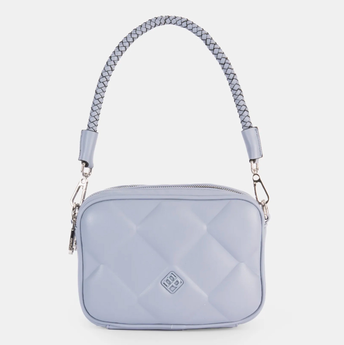 Bolso de la marca Pepe Moll, modelo MARLON. Exterior en piel acolchada color azul con detalle de logo en parte delantera. Bolsillo trasero. Interior con compartimentos separados. Cierre principal con cremallera. Medidas: alto 14cm y ancho 21cm. Este bolso Pepe Moll MARLON es ideal para llevar a todos lados!