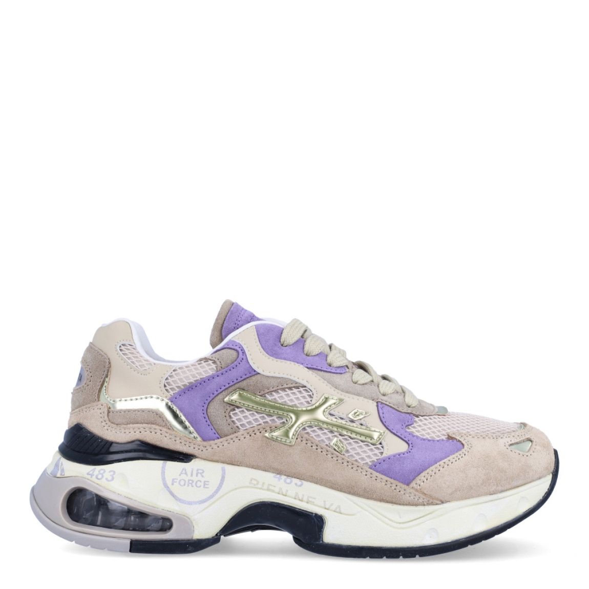 Deportivas de la marca Premiata, modelo SHARKYD. Exterior de las deportivas en ante y piel efecto rejilla color beig con detalle del logo en color dorado y aplicaciones ante color lila. Interior de las deportivas en piel color blanco. Cierre de las deportivas Premiata con cordones. Deportivas con cuña de 4cm de altura. Estas deportivas Premiata SHARKYD son un complemento ideal para tu armario de temporada!
