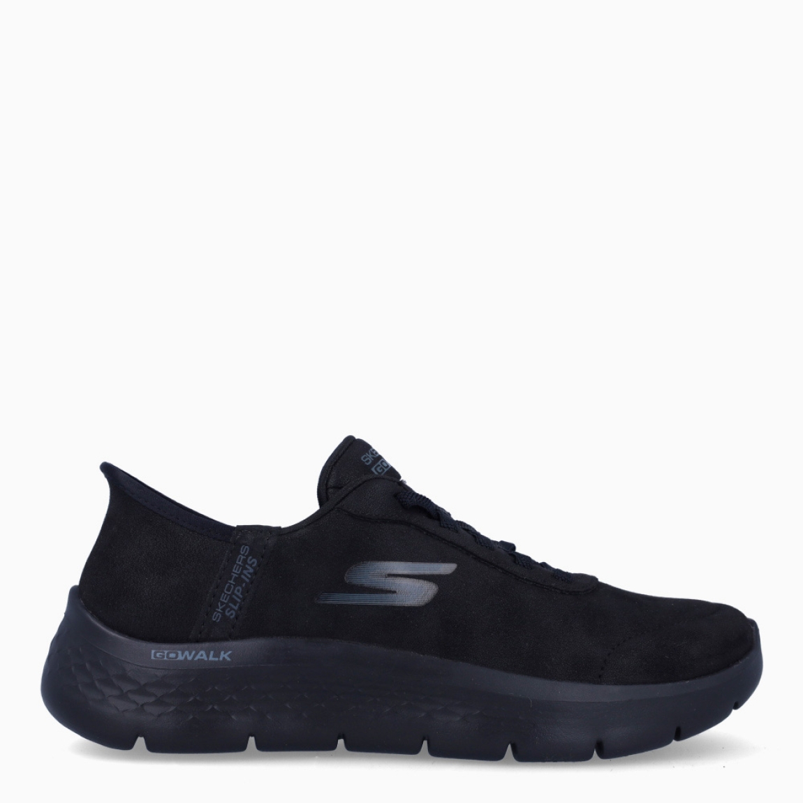 Deportivas de la marca Skechers, modelo D12. Exterior en ante color negro con logo lateral de la marca. Interior en textil color negro con plantilla extraíble y acolchada para máxima comodidad. Cierre con cordones y suela de goma con 2cm de altura. Estas deportivas Skechers D12 son unas clásicas, ideales para ti!