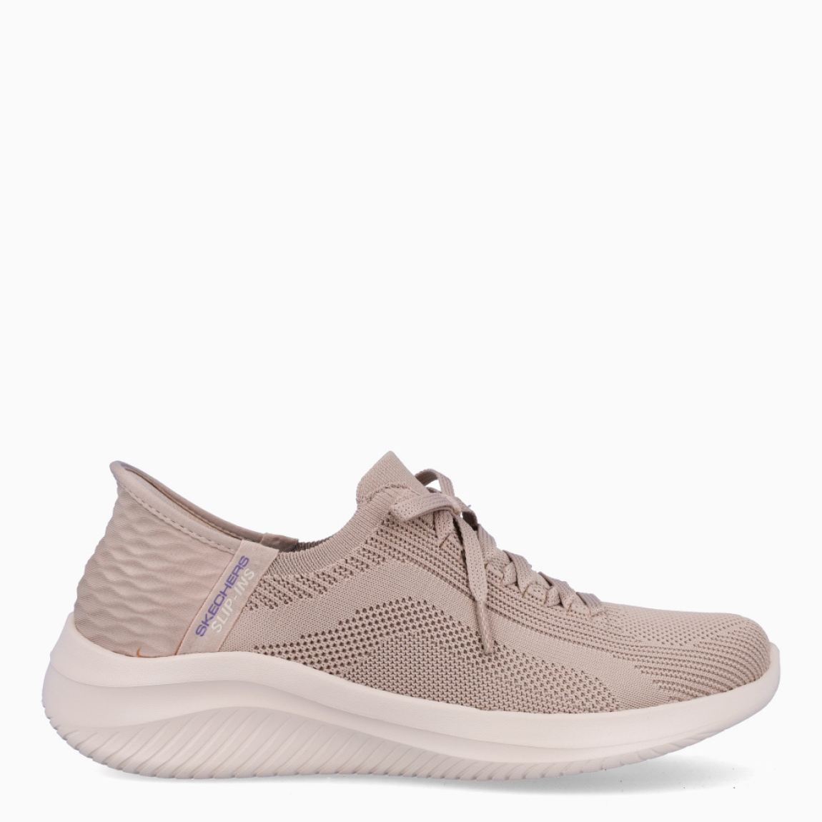 Deportivas de la marca Skechers, modelo Ultra Flex 3.0. Exterior en naylon color taupe con detalle del logo en parte lateral. Interior en textil color beig con plantilla acolchada y extraíble para máxima comodidad. Cordones de color beig y una cuña de 3cm de altura. Estas deportivas Skechers Ultra Flex 3.0 son unas clásicas, ideales para tu día a día.