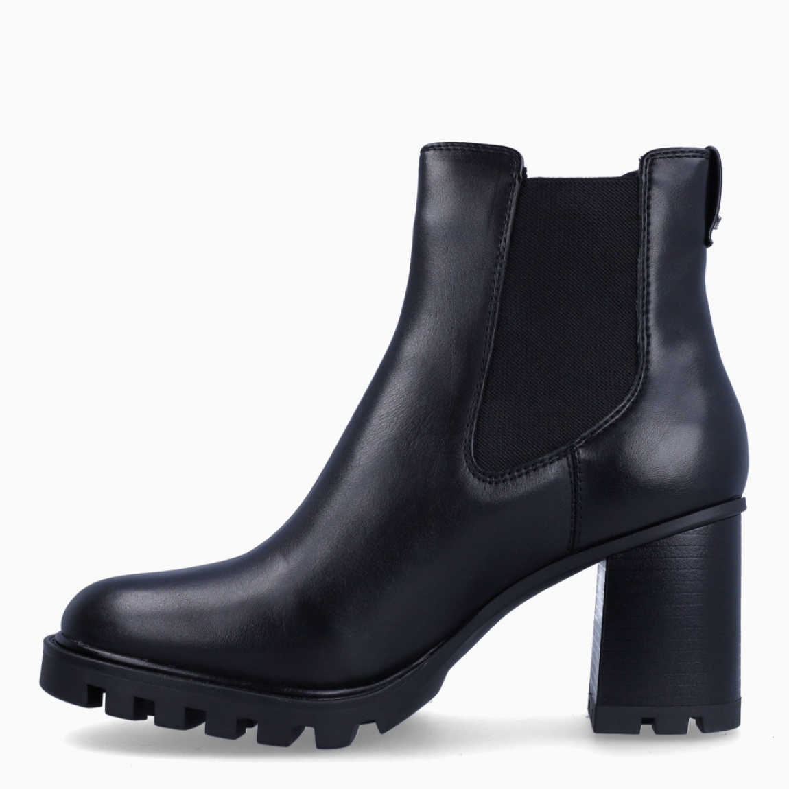Botines de la marca Tamaris, modelo ALONDRA. Exterior en piel color negro con punta redonda. Interior en piel color negro. Botines con cierre de gomas elásticas y suela dentada con 7cm de altura. Estos botines Tamaris ALONDRA son ideales para elevar tus looks! un clásico que no debe faltar en tu armario!