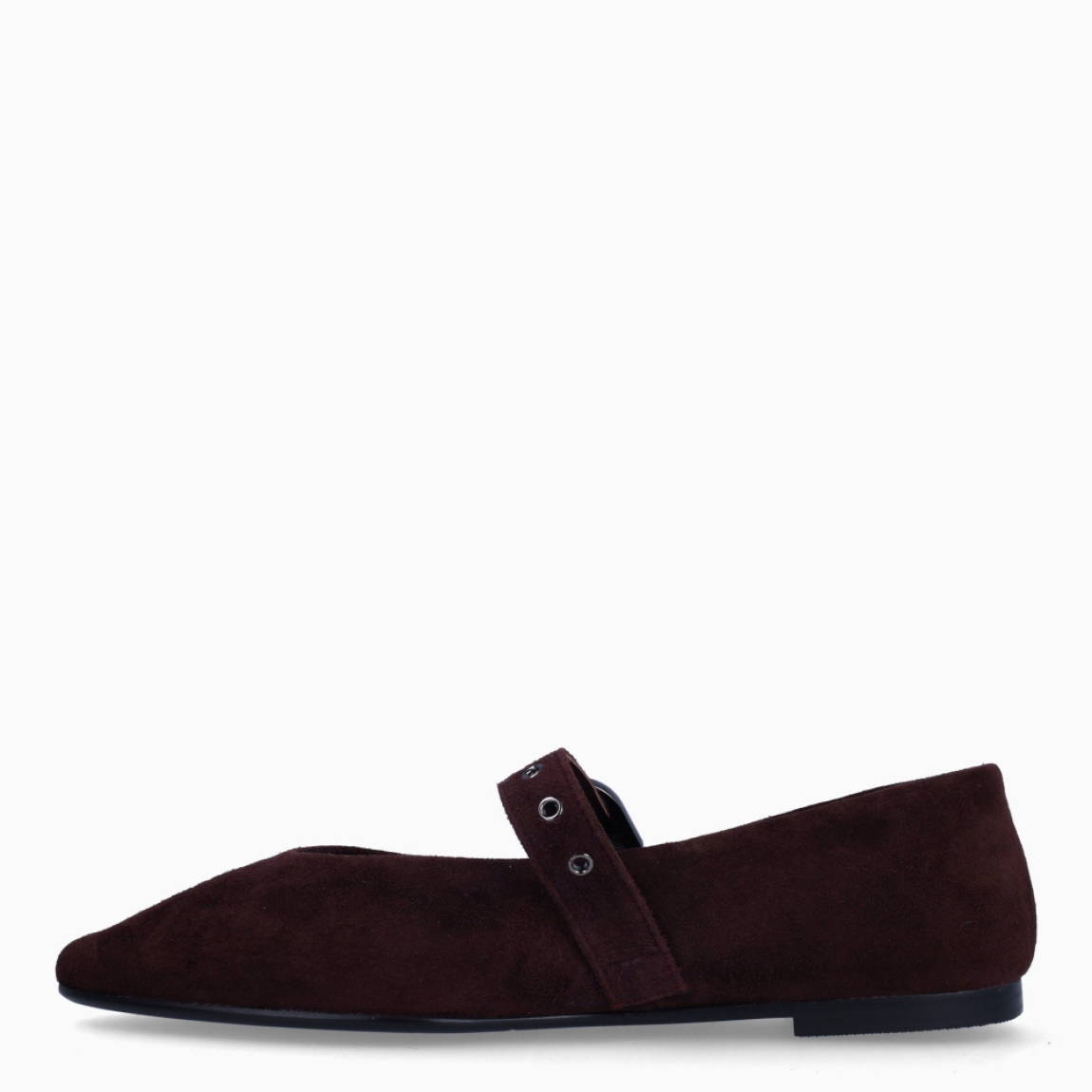 Merceditas de la marca Itse, modelo IZMIR. Exterior en ante color granate oscuro con puntera lápiz. Interior en piel color granate. Cierre con hebilla en pala. Suela plana de goma. Estas merceditas Itse IZMIR son ideales para darle look, comodidad y estilo a tus looks de temporada!