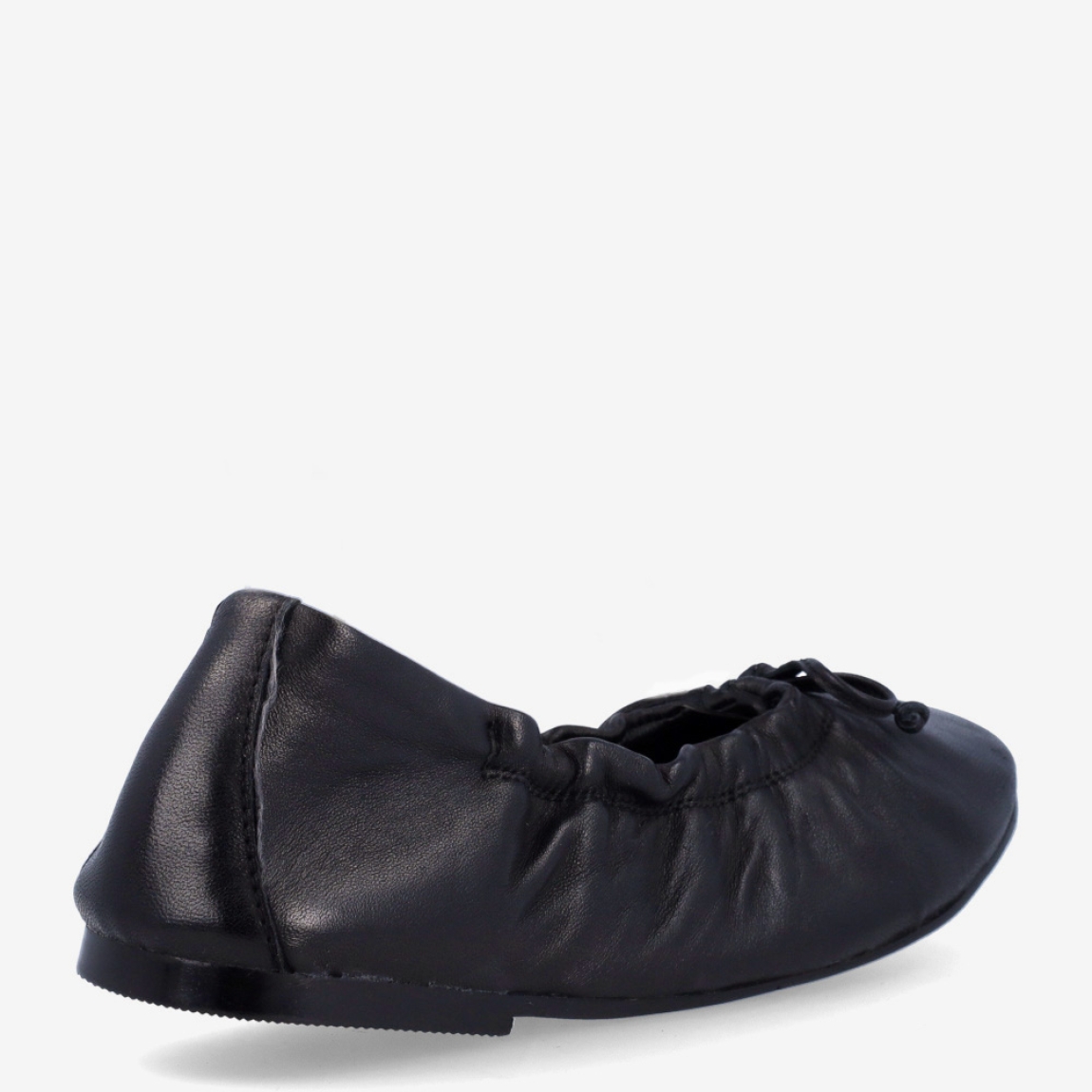 Bailarinas de la marca Itse, modelo CRETA. Exterior en piel color negro con detalle de lazo en pala. Interior en piel color negro. Cierre con hebilla en pala. Suela plana de goma. Estas merceditas Itse CRETA son ideales para darle look, comodidad y estilo a tus looks de temporada!