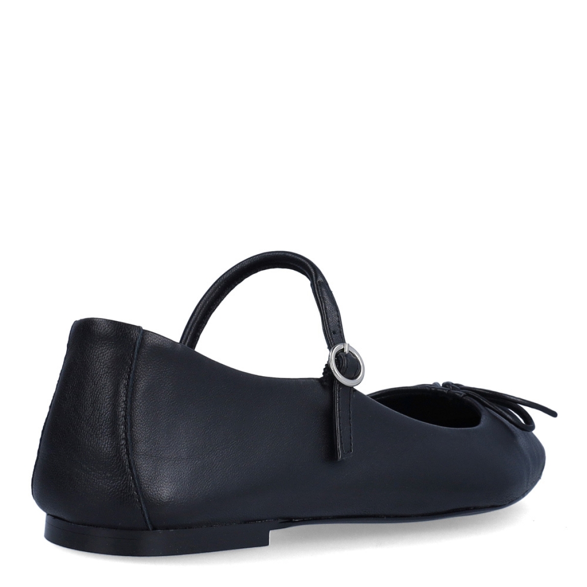 Merceditas de la marca Munné, modelo HELLEN. Exterior en ante color negro con detalle de lazo en la pala. Interior en piel color negro. Cierre con hebilla y suela plana. Estas merceditas Munné HELLEN son unas clásicas, complemento perfecto de comodidad y elegancia para tu día a día.