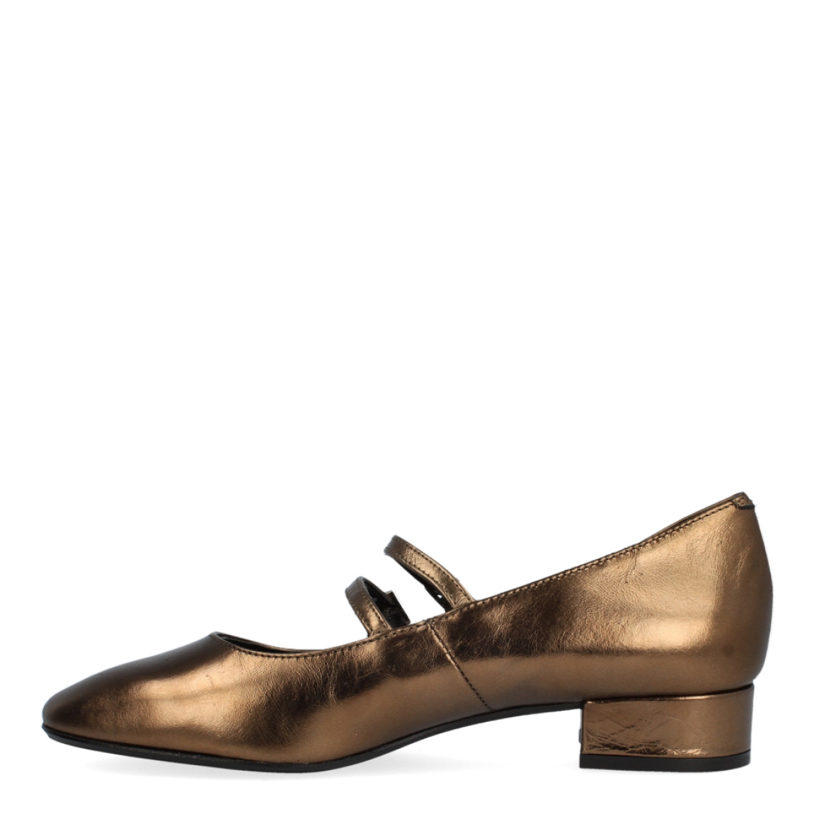 Merceditas doradas de la marca Riva, modelo Camile. Exterior de la bailarina de piel de color oro. Interior de la bailarina de piel de color negro. Cierre de las merceditas con doble tira con hebillas. Mary jane con tacón bajo de 3 cm de altura. Merceditas con plantilla acolchada para garantizar el máximo confort posible. Las merceditas doradas de la marca Riva, modelo Camile, rinden homenaje a las icónicas Mary Jane, en tendencia esta temporada. Las merceditas són un fondo de armario, ideales para combinar con todo y dar un toque clásico y elegante a tus outfits.