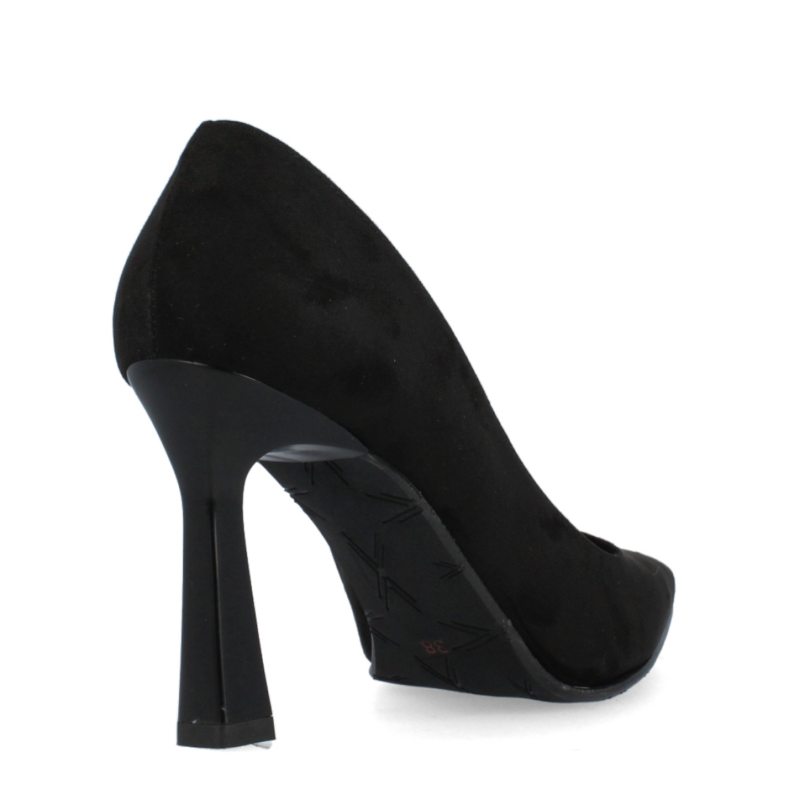 Salón de la marca Itse, modelo Carey. Exterior del salón de ante de color negro. Interior del salón de piel de color negro. Salón con plantilla acolchada para garantizar el máximo confort a cada paso. Salón con tacón alto de 8 cm de altura. El salón de Itse modelo Carey es un salón básico y muy versátil, ideal para mil ocasiones.