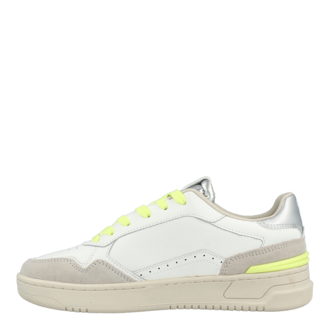 Deportivas de la marca Victoria, modelo C-80 NEÓN. Exterior de las deportivas en piel color blanco con detalles en ante color beig y piel en color verde neón en la parte del tobillo. Interior de las deportivas en textil color beig. Cierre de las deportivas Victoria con cordones color verde neón. Deportivas con plantilla acolchada y extraíble. Estas deportivas Victoria, son un complemento perfecto para llevarlo en todos tus looks con la máxima comodidad posible!