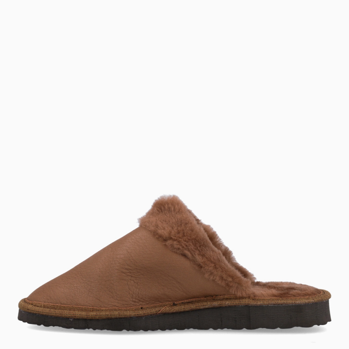 Zapatillas de casa de la marca Pell Xavier, modelo 165. Exterior elaborado en piel de cordero color camel. Interior en terciopelo acolchado para máxima comodidad de color camel. Suela microporosa. Zapatillas Pell Xavier 165 idel en ligereza y comfort!