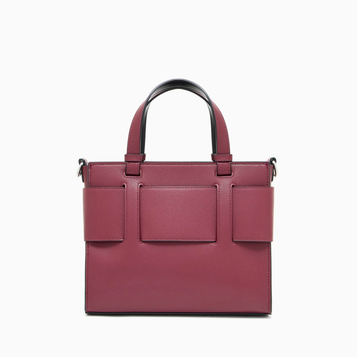 Bolso pequeño clásico de la marca Armani Exchange, modelo CELIA. Este bolso está elaborado en piel de color granate. Es un best seller que se renueva cada temporada, perfecto desde todos los puntos de vista y siempre cool: el bolso tote mediano con bandolera y banda con hebilla con logo personalizado es el accesorio que no puede faltar en el look. Medidas: altura 18cm y ancho 24cm. Bolso Armani Exchange CELIA perfecto para ti!