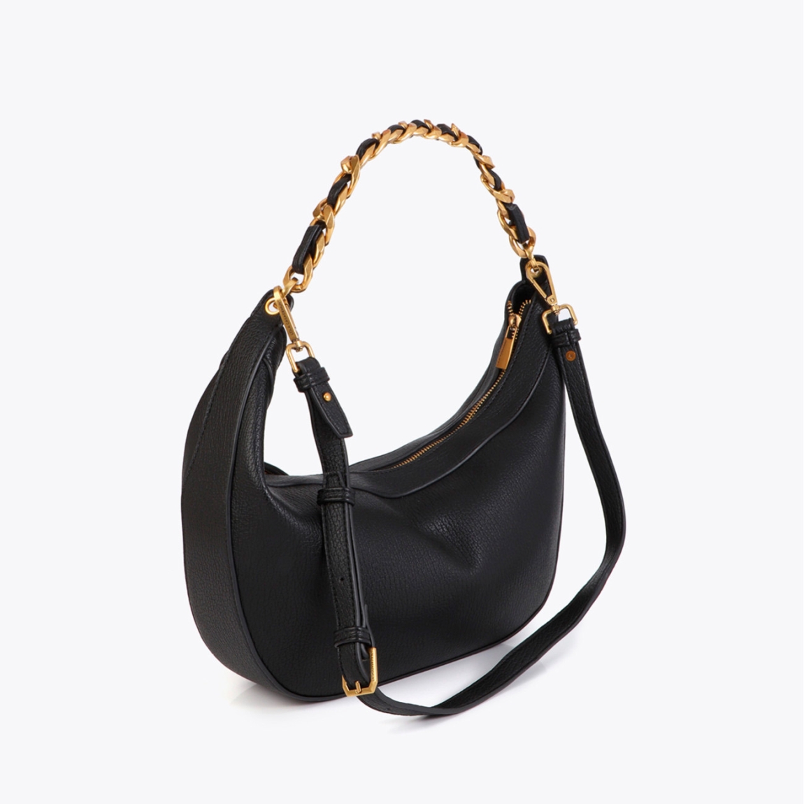Bolso de media luna de la marca Lola Casademunt, modelo NOVA. Elaborado en efecto piel color negro y detalle LC animal en dorado. Asa de cadena en color dorado de acabado brillante. Cierre superior con cremallera para mayor seguridad. Bolso Lola Casademunt NOVA, complemento ideal para ti!ALTO 19cm ANCHO 36cm PROFUNDIDAD 8cm