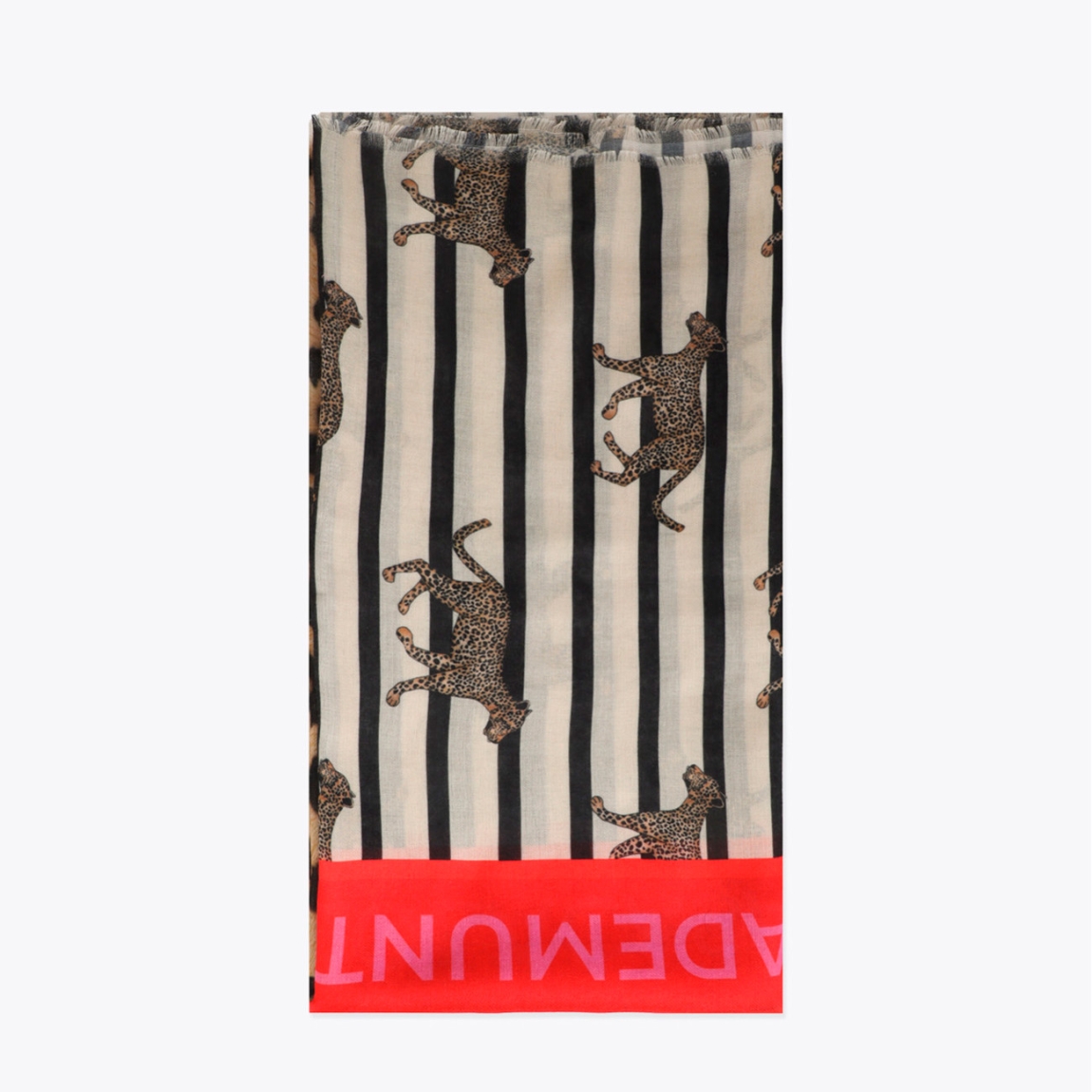 Fular de la marca Lola Casademunt, modelo L070. Fular con diseño único que combina rayas clásicas con estampado de leopardos. Confeccionado en tejido suave y ligero, ideal para todo el año. Detalle de borde contrastado en rojo con logo de la marca.