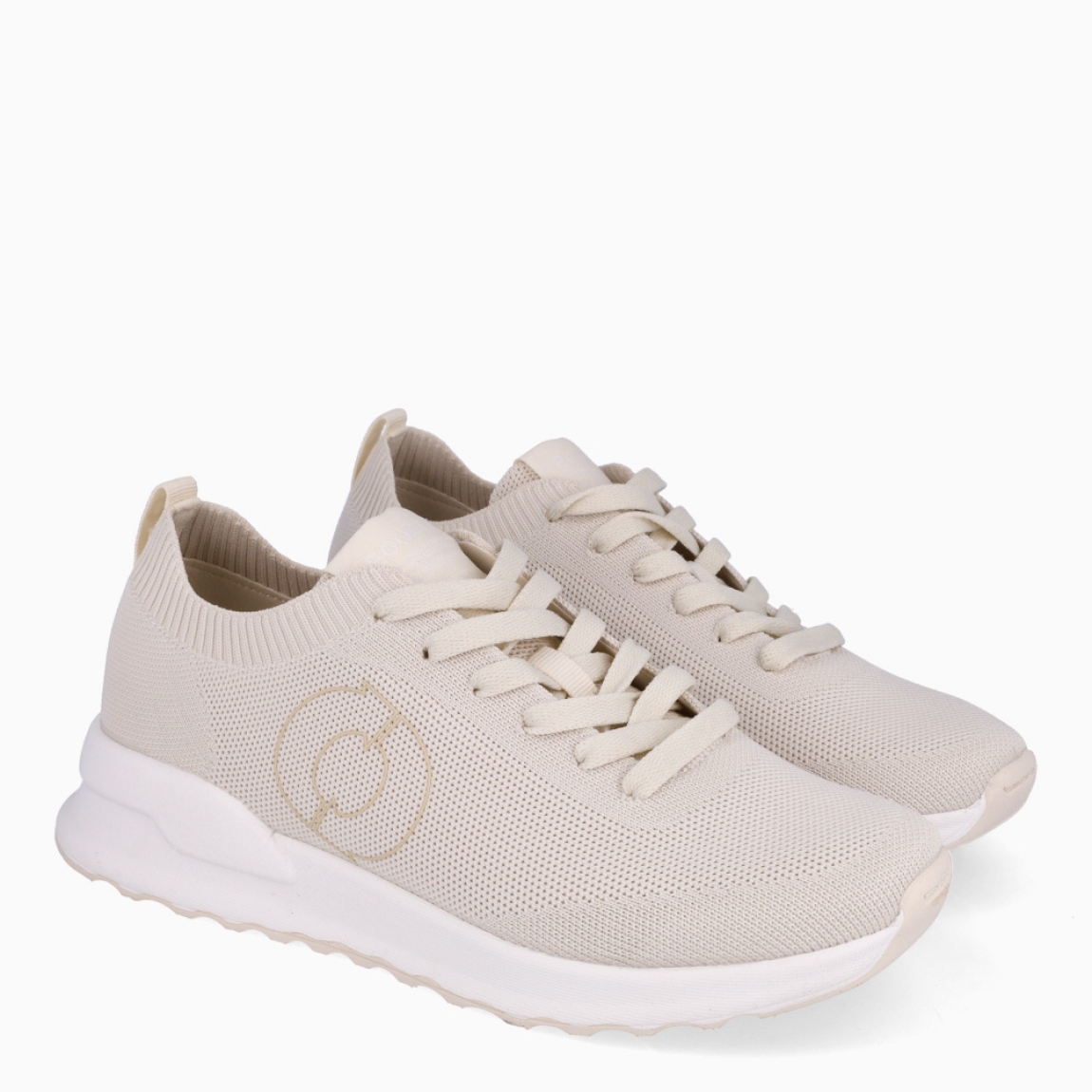 Deportivas de la marca Ecoalf, modelo CONDEKI. Exterior de las deportivas en tela color blanco. Interior de las deportivas en tela y piel color blanco. Cierre de las deportivas con cordones beig. Deportivas Ecoalf con suela plana. Estas deportivas Ecoalf Condeki transpirables son el complemento perfecto en tu armario. Tienen un diseño clásico y te darán la comodidad que necesitas para tu día a día!