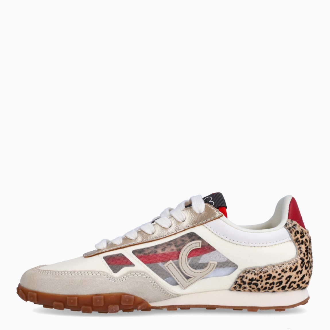 Deportiva de la marca Lola Casademunt, modelo LEOPARDO. Deportivas estilosas combinada en varios tejidos multicolor con paneles de rejilla y detalles animal print en talón. Ideal para completar tus looks casuales con un toque único. Suela de goma de 1,5cm con excelente agarre. Estas deportivas Lola Casademunt LEOPARDO son ideales para esta temporada!