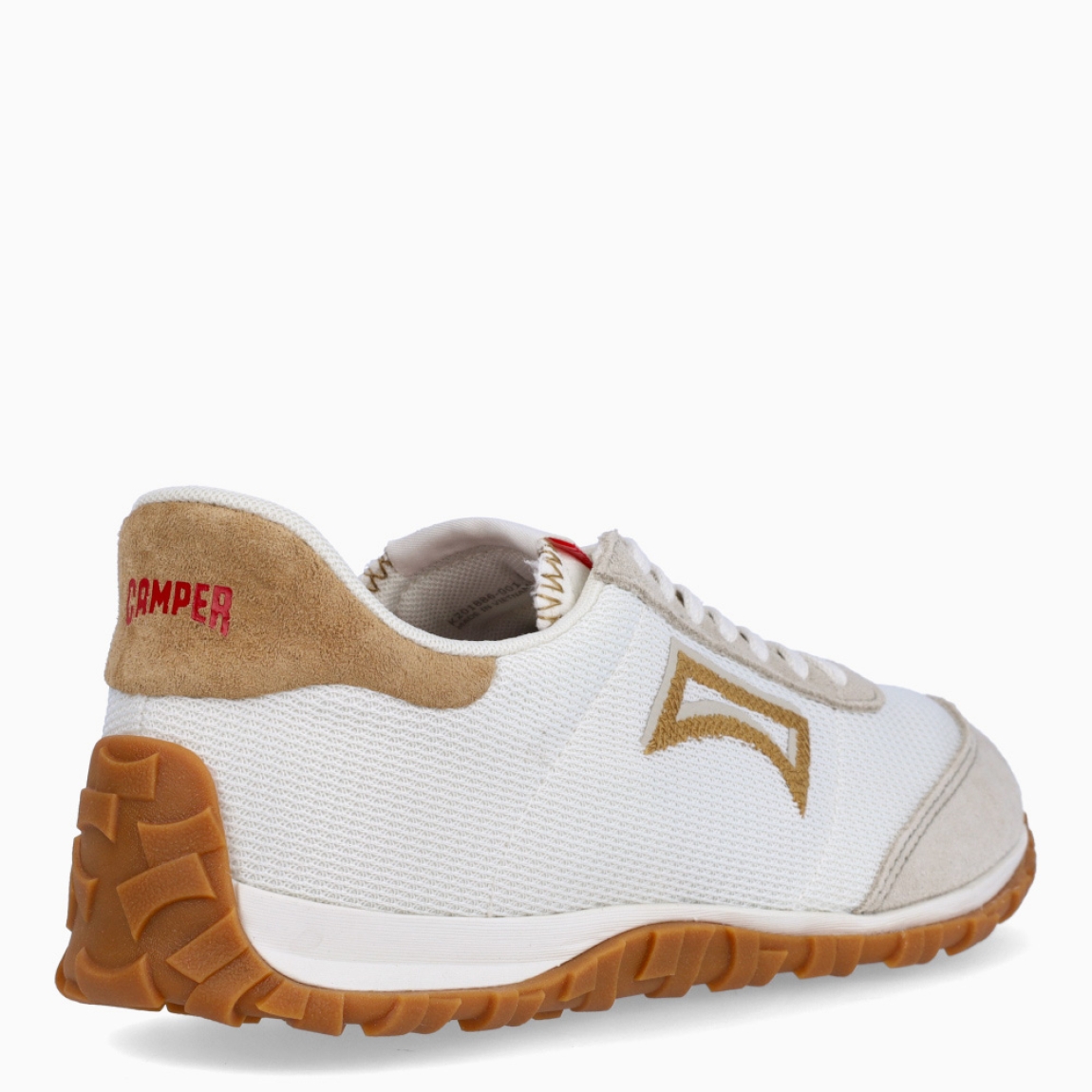 Deportivas de la marca Camper, modelo K86. Exterior en naylon color hielo con detalle en ante gris. Deportivas clásicas con cierre de cordones en pala colro blanco. Suela de goma dentada. Estas deportivas Camper K86 son unas clásicas, ideales para tu día a día!