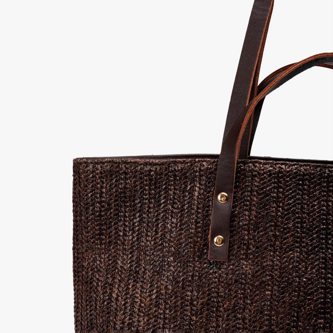 Bolso mediano de la marca UNISA, modelo ZSAND. Bolso estilo shopper con doble asa. Fabricado en tejido de rafia natural color marrón. Asa corta y larga para su comodidad. Medidas: alto 30cm y ancho 42cm. Bolso UNISA ZFRAN ideal para llevar en tu día a día!