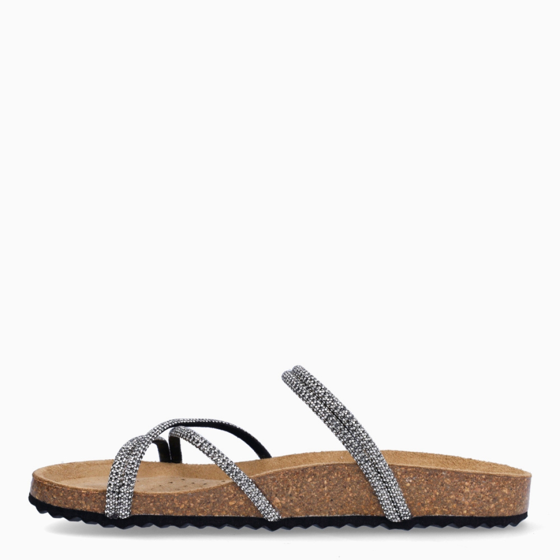 Sandalias de la marca Geox, modelo DASY. Sandalias elaboradas piel con detalle de piedrerías negro y tiras cruzadas en pala. Interior en piel color camel. Cierre de sandalias Geox con cordones y suela de corcho plana. Sandalias Geox DASY ideales para esta temporada!